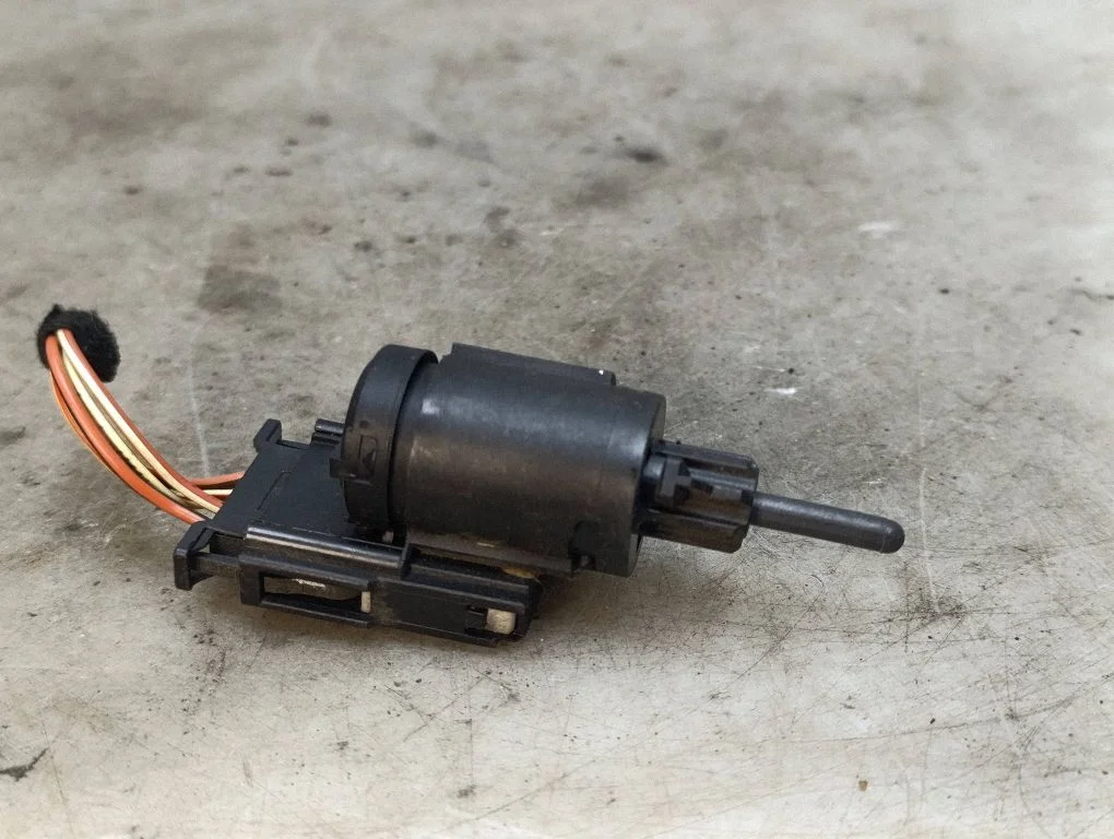 Brake pedal sensor switch – Seat Exeo (3R) (2008-2013)
