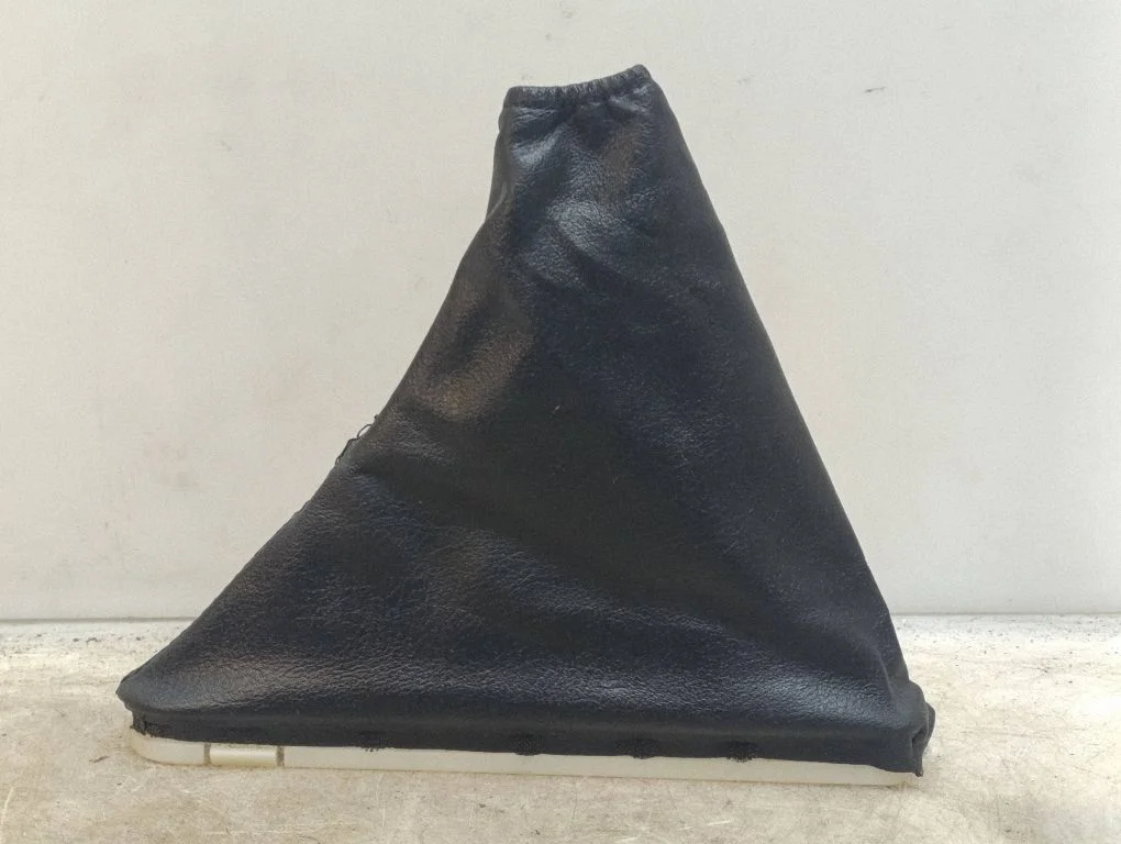 Handbrake trim – Volkswagen Jetta VI (2011-2018)