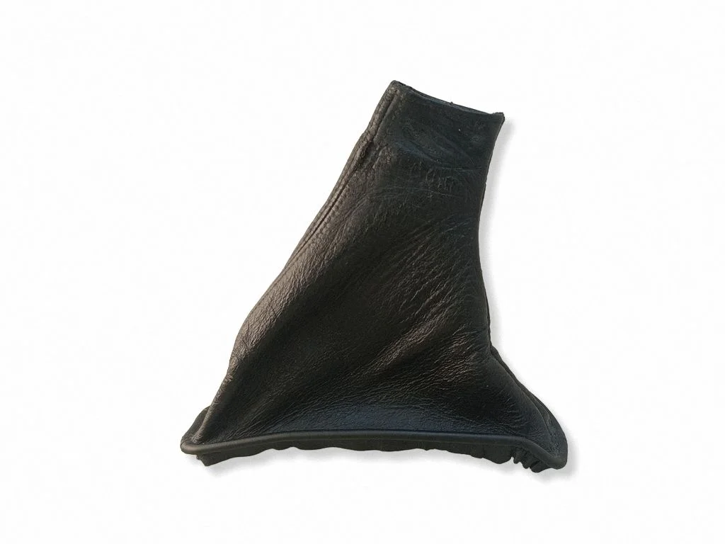 Handbrake lever cover (leather/fabric) – Lexus IS 220D-250-350 (2006-2013)