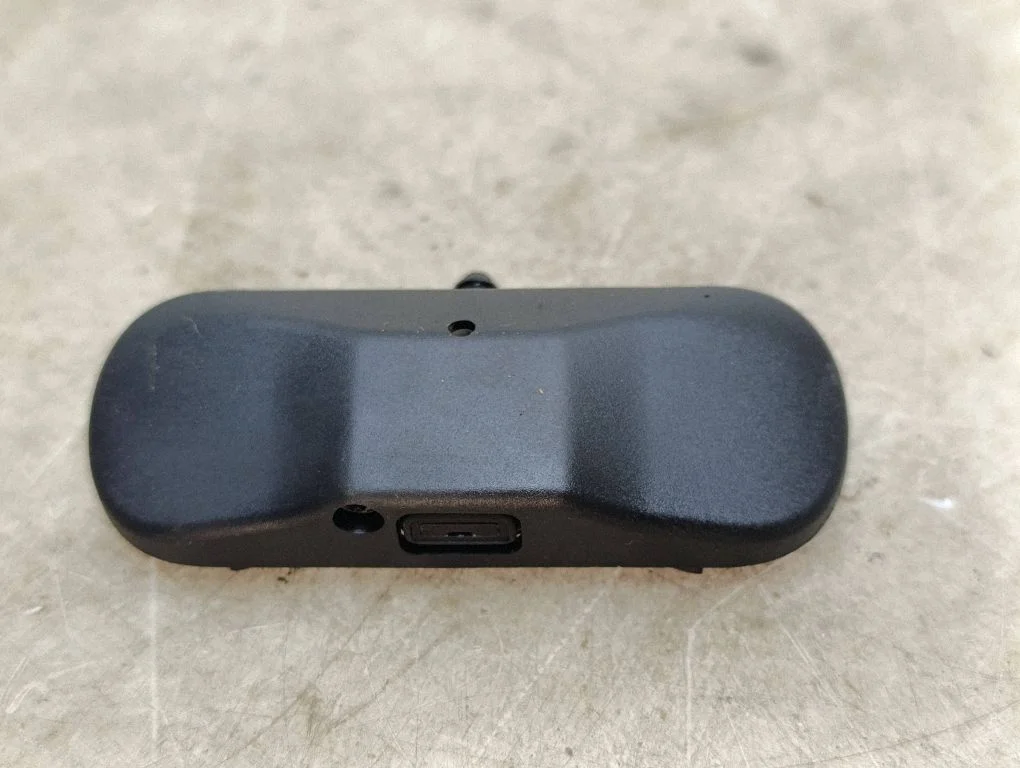 Windshield washer spray nozzle – Volkswagen Jetta VI (2011-2018)