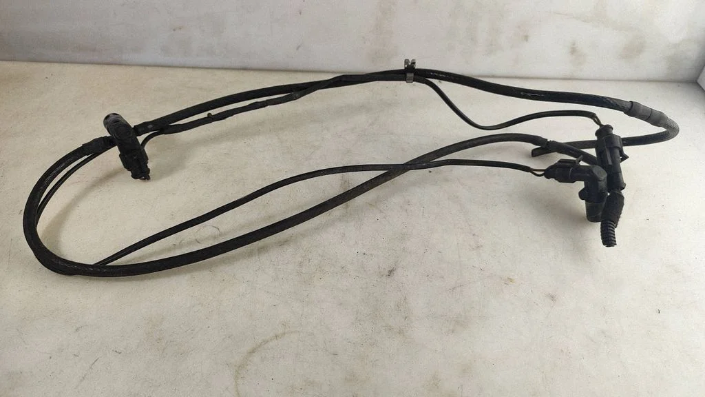 Windshield washer spray nozzle – Opel Vectra C (2002-2005)