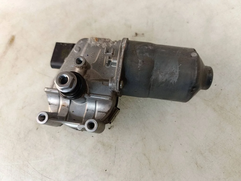 Kojameeste mootor 2GM955119A