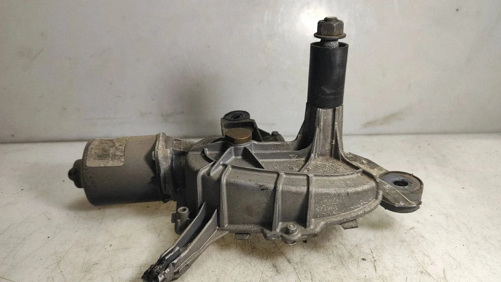 Wiper motor 9654063280