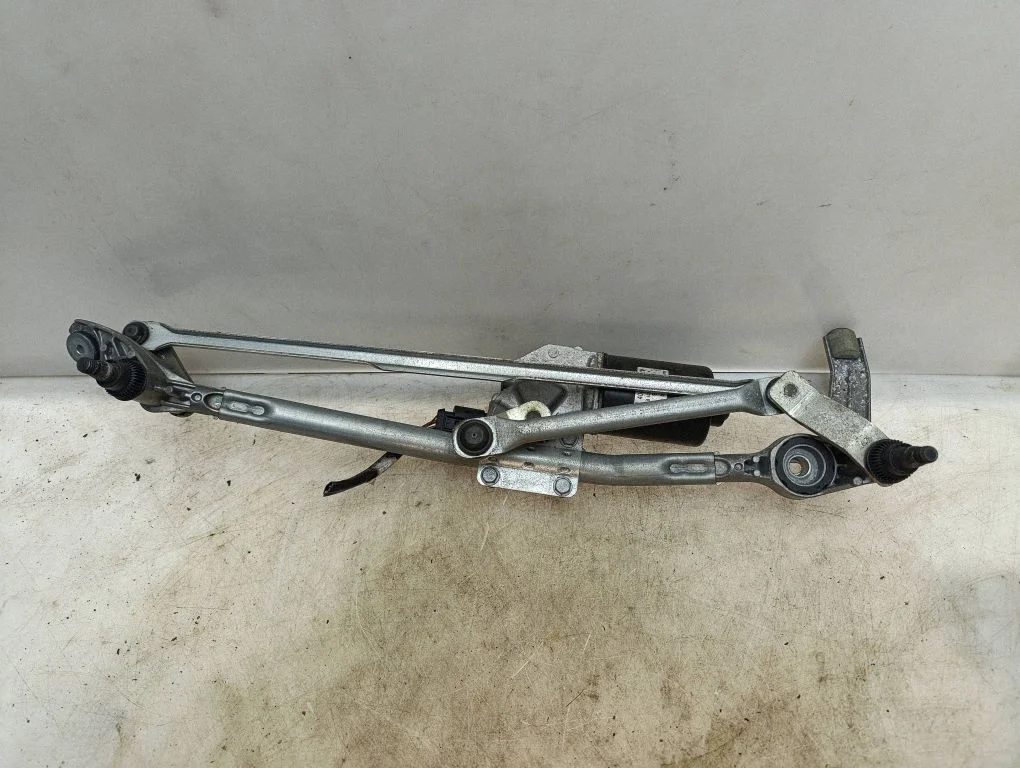 Front wiper linkage and motor – BMW 3 Series E90 E91 (2005-2012)