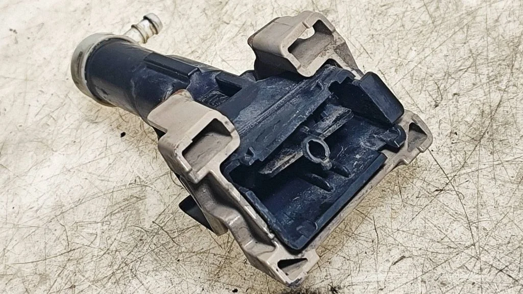 Headlight washer spray nozzle GDK1518H4