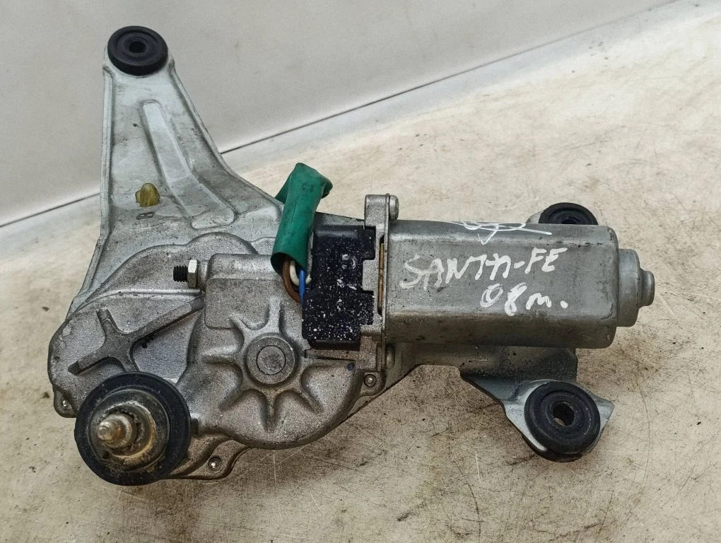 Rear window wiper motor – Hyundai Santa Fe (2006-2012)