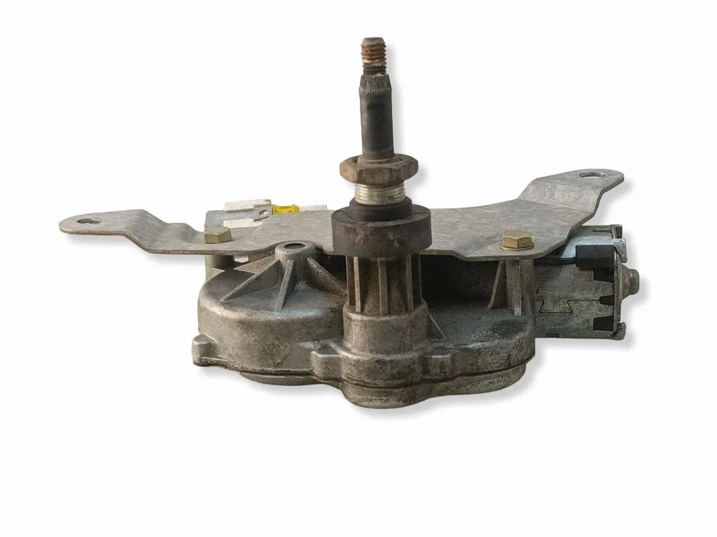 Rear window wiper motor – Renault Clio II (1998-2001)