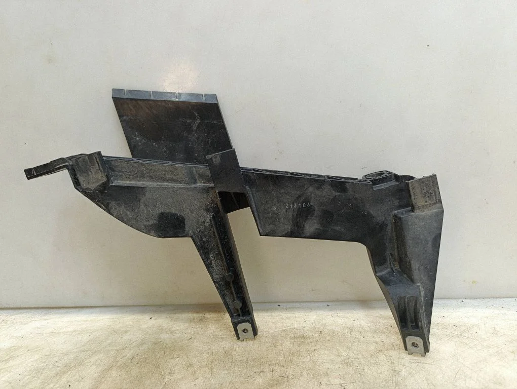 Headlight/headlamp mounting bracket 1301073025
