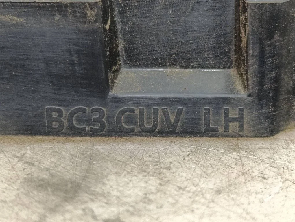 Esitule kinnitusklamber BC3CUV