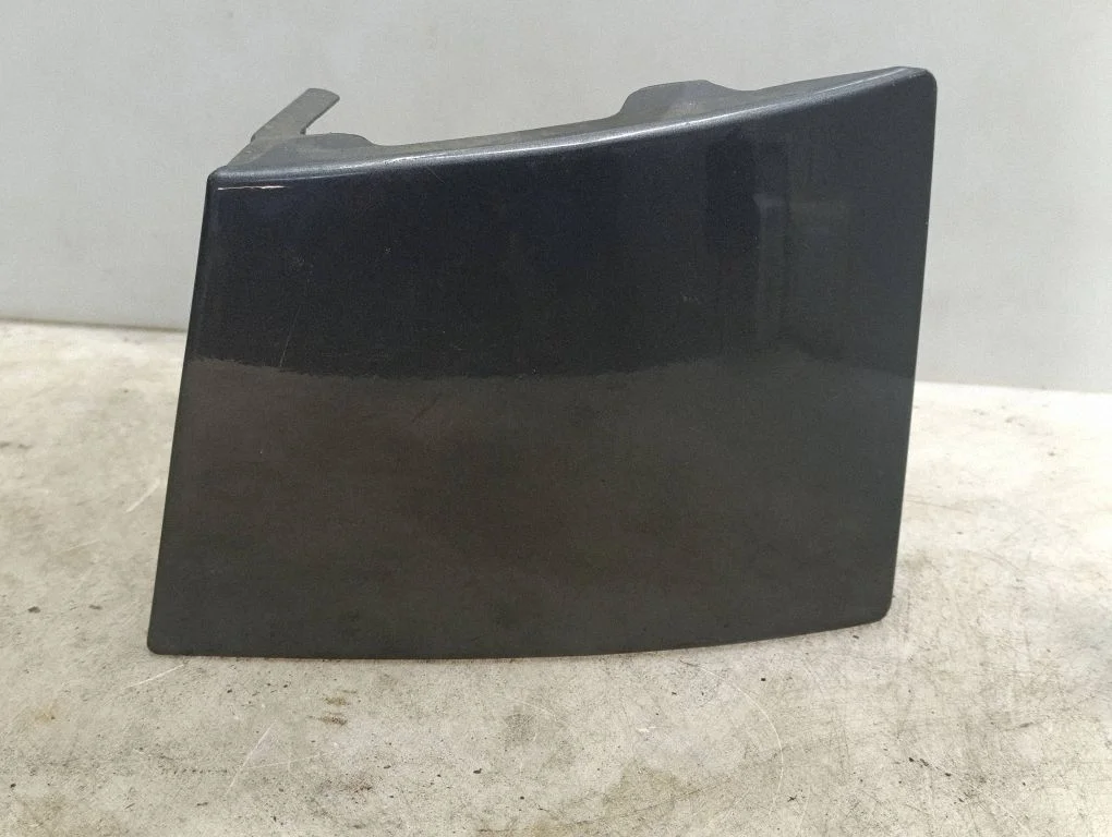 Rear/tail light trim molding – Hyundai Santa Fe (2006-2012)