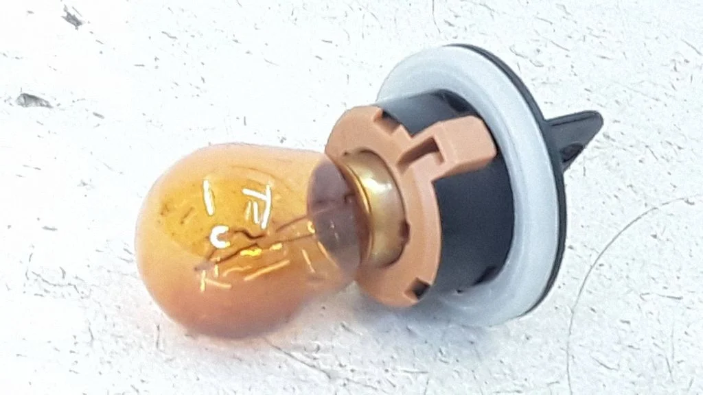 Headlight/headlamp bulb