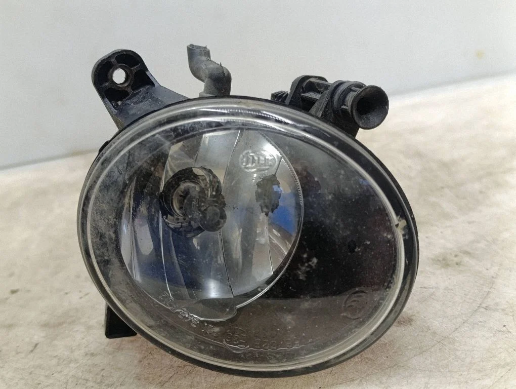 Front fog light 27164902