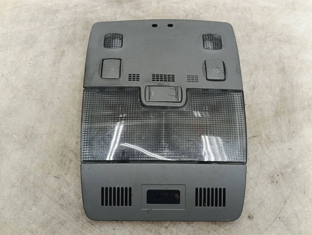 Front seat light 8E0947135N