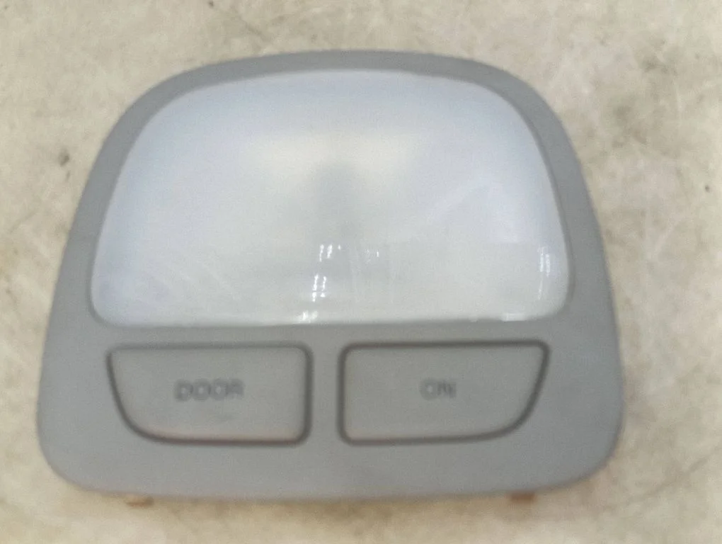 Tagaistmete valgustustuli – Hyundai Santa Fe (2006-2012)