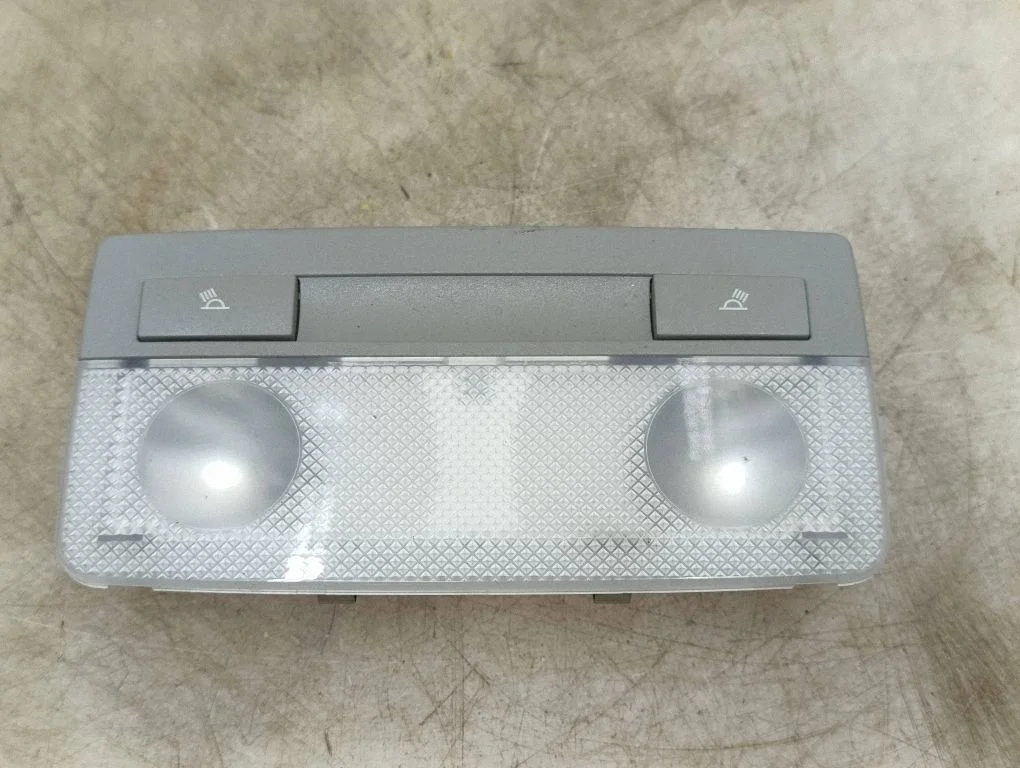 Tagaistmete valgustustuli – Opel Astra J (2010-2015)