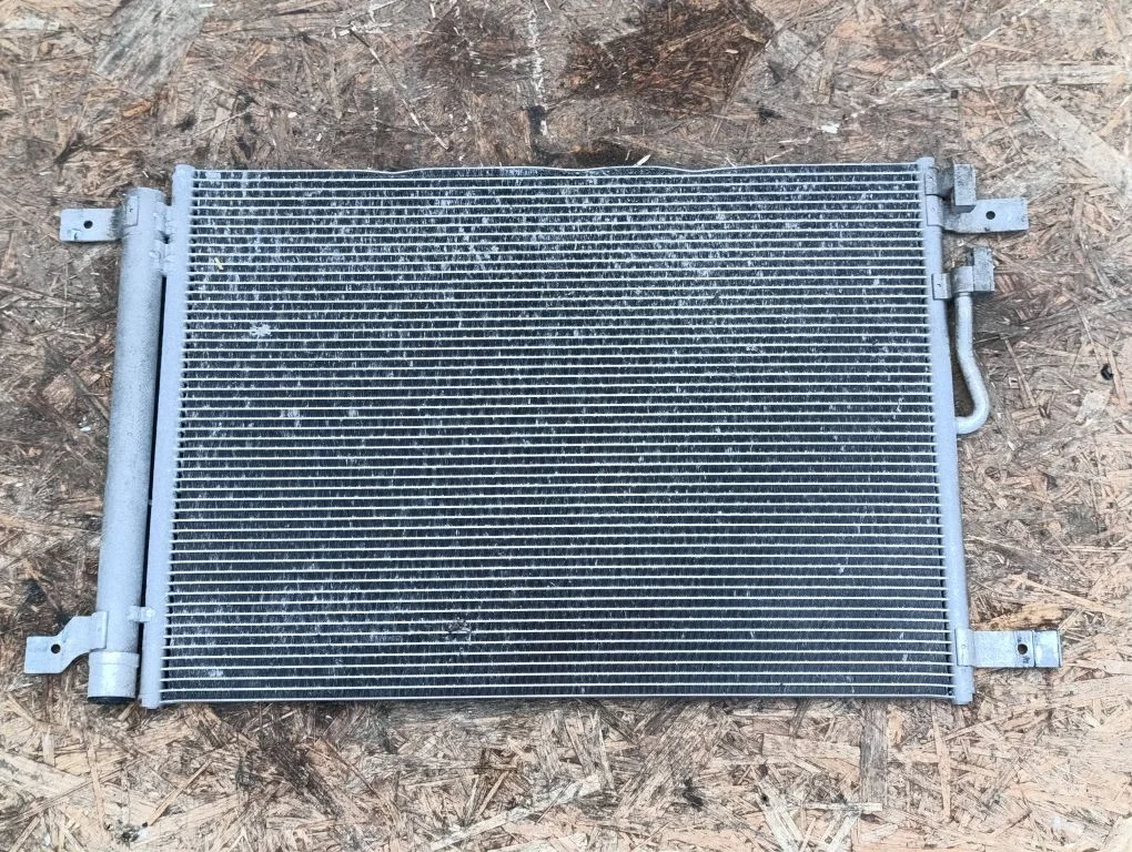 Kliimaseadme jahutusradiaator (kondensaator) 5WA816411C
