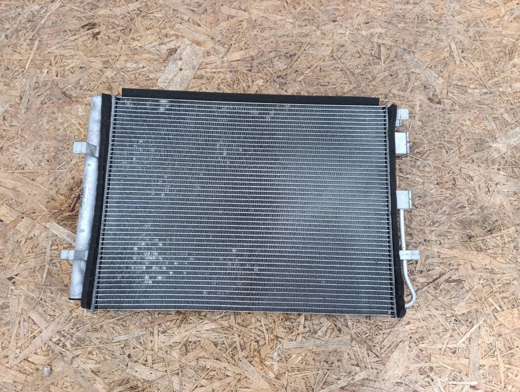 Kliimaseadme jahutusradiaator (kondensaator) 97606Q0300