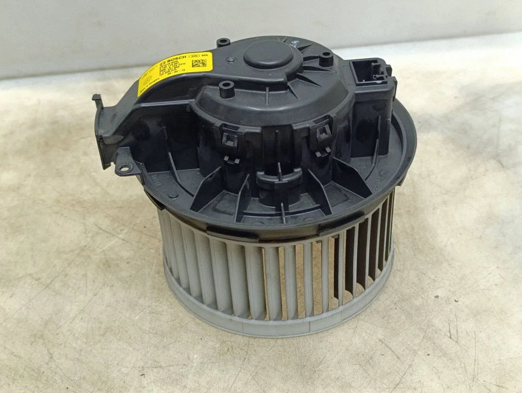 Salongipuhur 12E820015