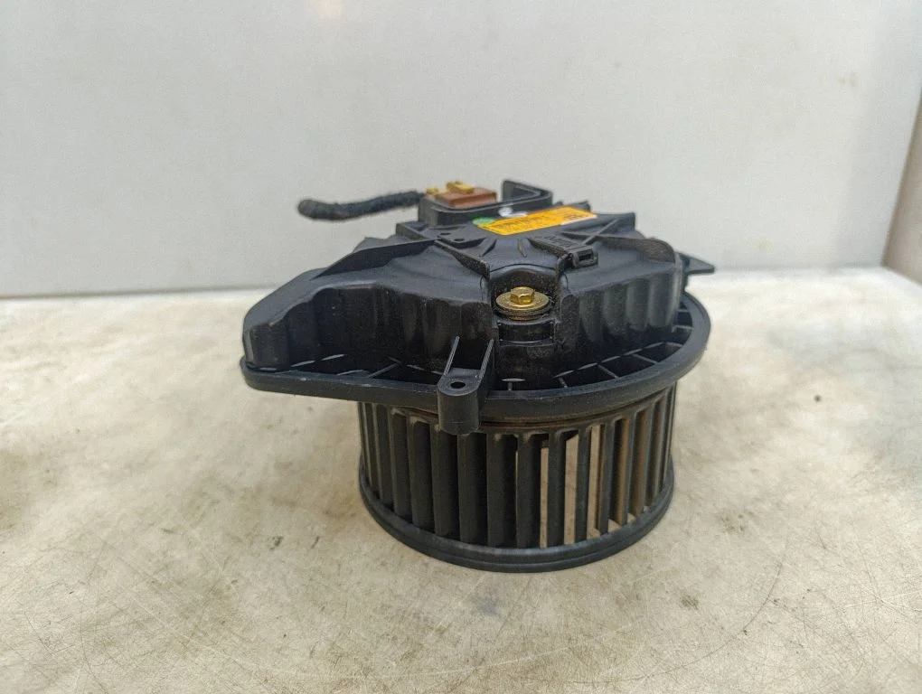Salongipuhur – Audi A4 S4 B6 8E 8H (2001-2005)