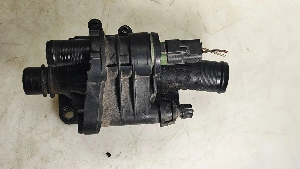 Termostaat / termostaadi korpus – Citroen C4 I (2004-2010)