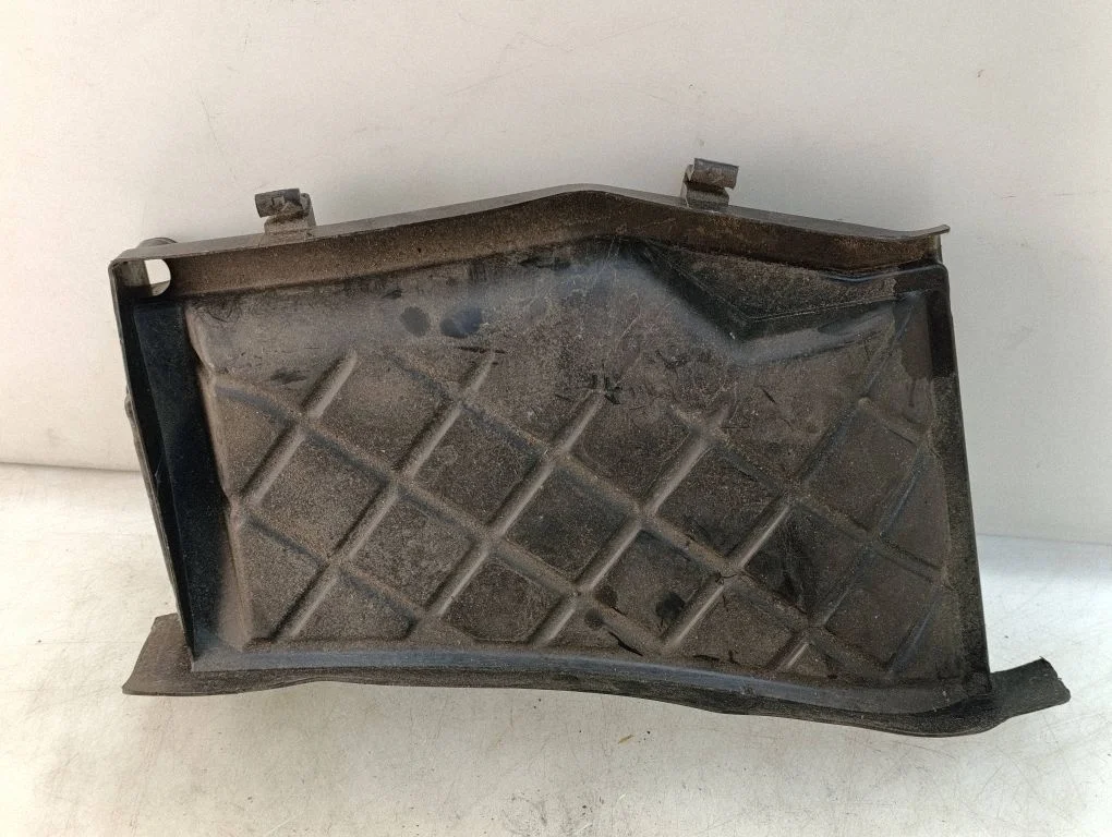 Salongi õhufiltri kate – Audi A4 S4 B7 8E 8H (2005-2008)