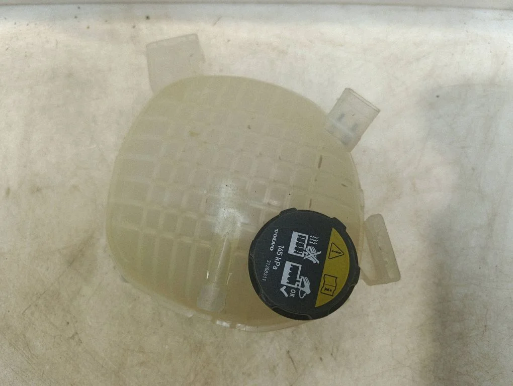 Coolant expansion tank/reservoir 31439768 – Volvo EX40 (2024-)