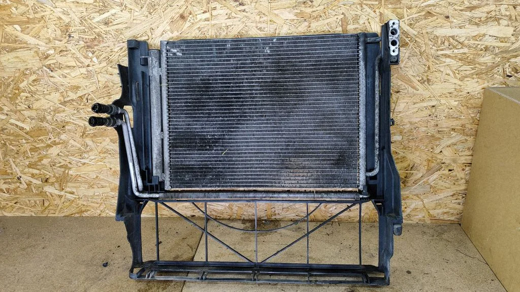 Radiator cooling fan shroud – BMW X5 E53 (1999-2006)