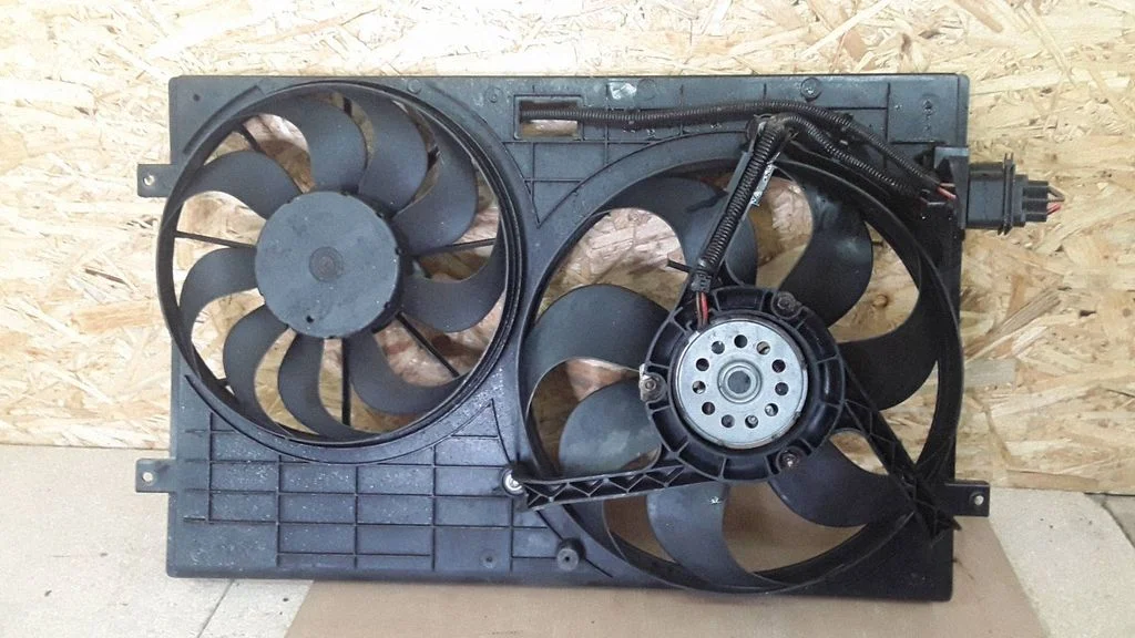 Radiator cooling fan shroud – Volkswagen Polo (2002-2005)