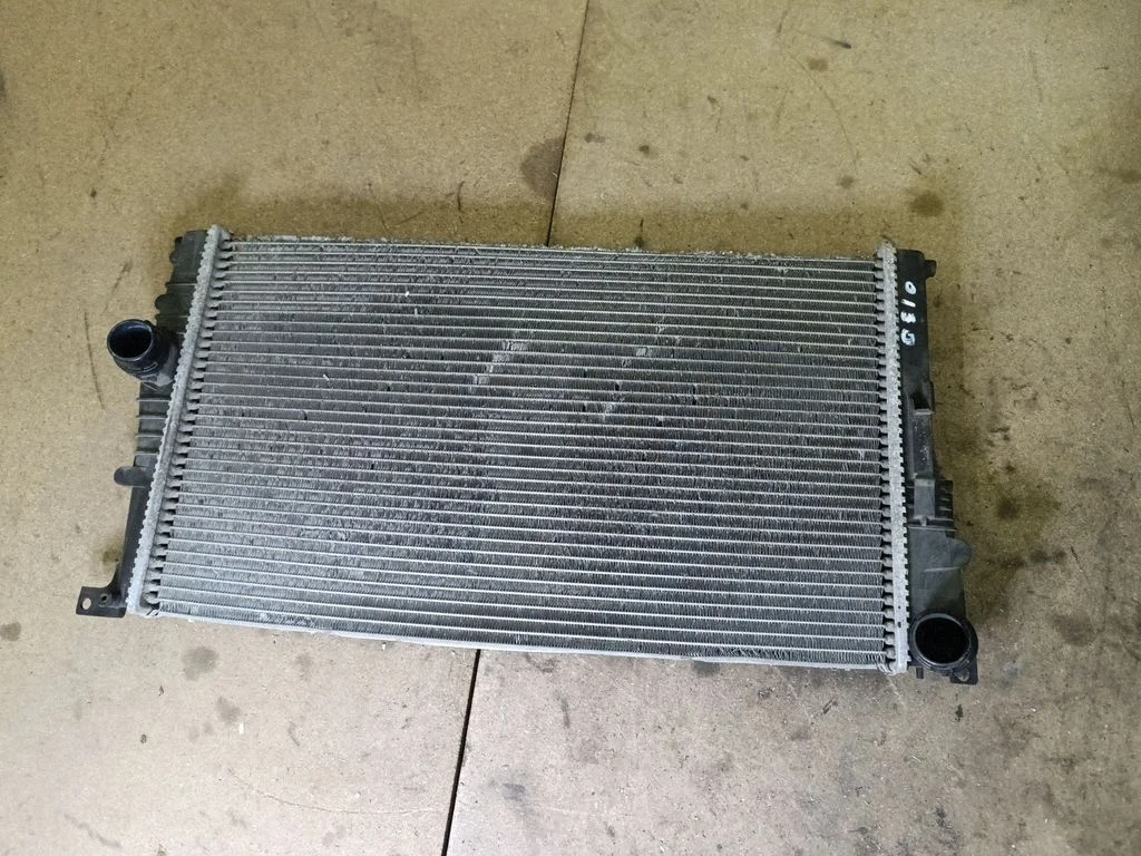 Jahutusvedeliku radiaator 7600511