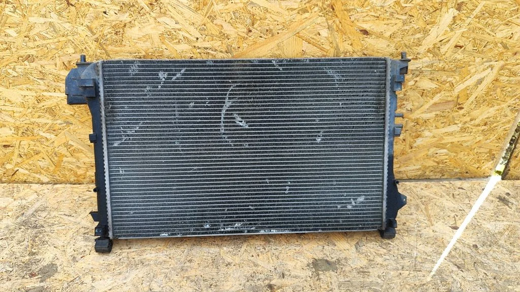 Jahutusvedeliku radiaator 870824G