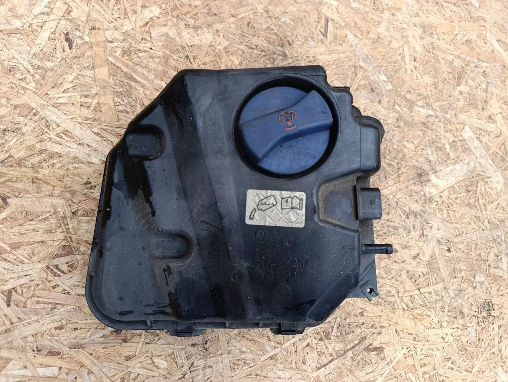 Jahutusvedeliku paisupaak 7L0121407E
