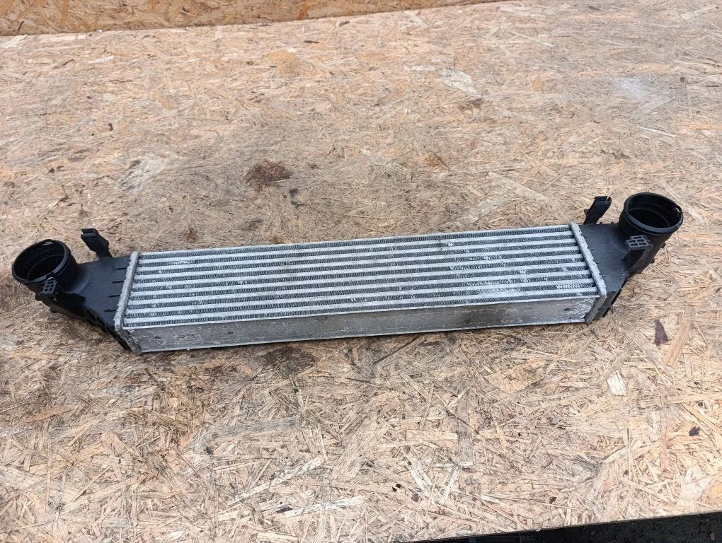 Vahejahuti radiaator – Mercedes-Benz C-klass W203 (2000-2007)