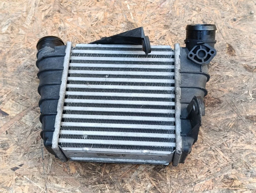 Vahejahuti radiaator 6Q0145804G