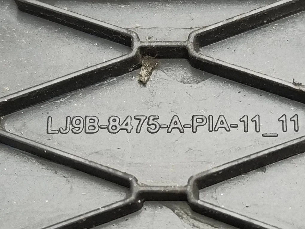 Radiaatori õhusuunaja(d) LJ9B8475A