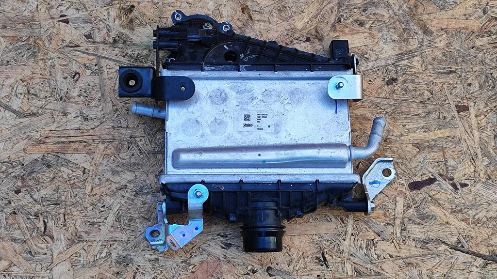 Vahejahuti radiaator 231011050749