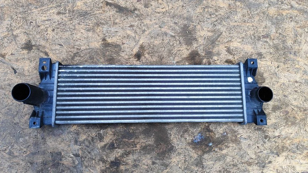 Vahejahuti radiaator 621970