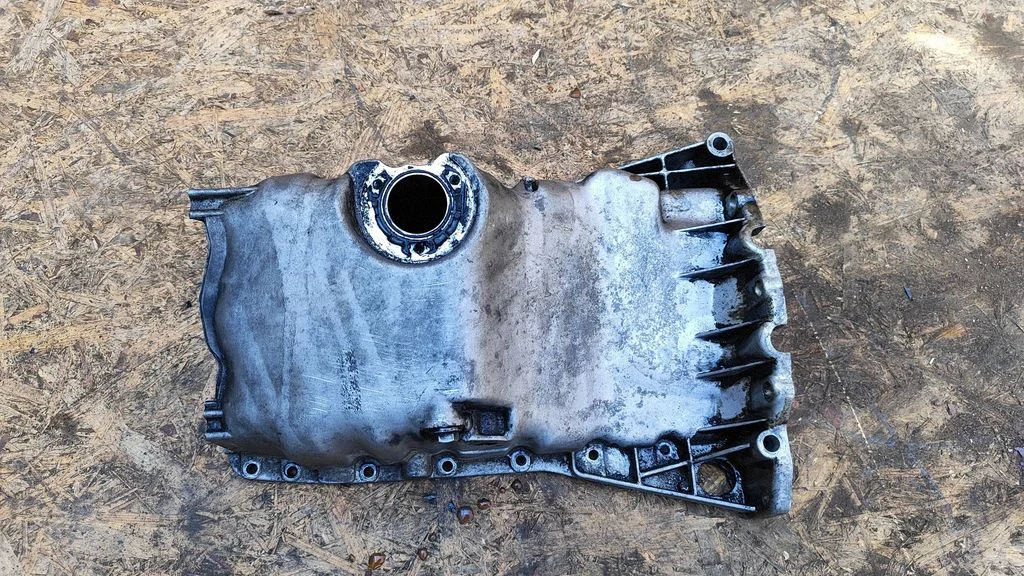 Oil sump – Volkswagen Passat B6 (2005-2010)