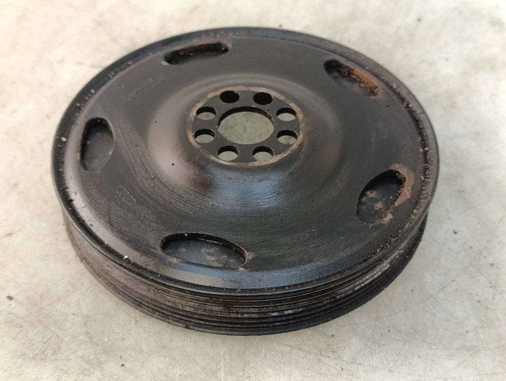 Crankshaft pulley – Audi A4 S4 B7 8E 8H (2005-2008)