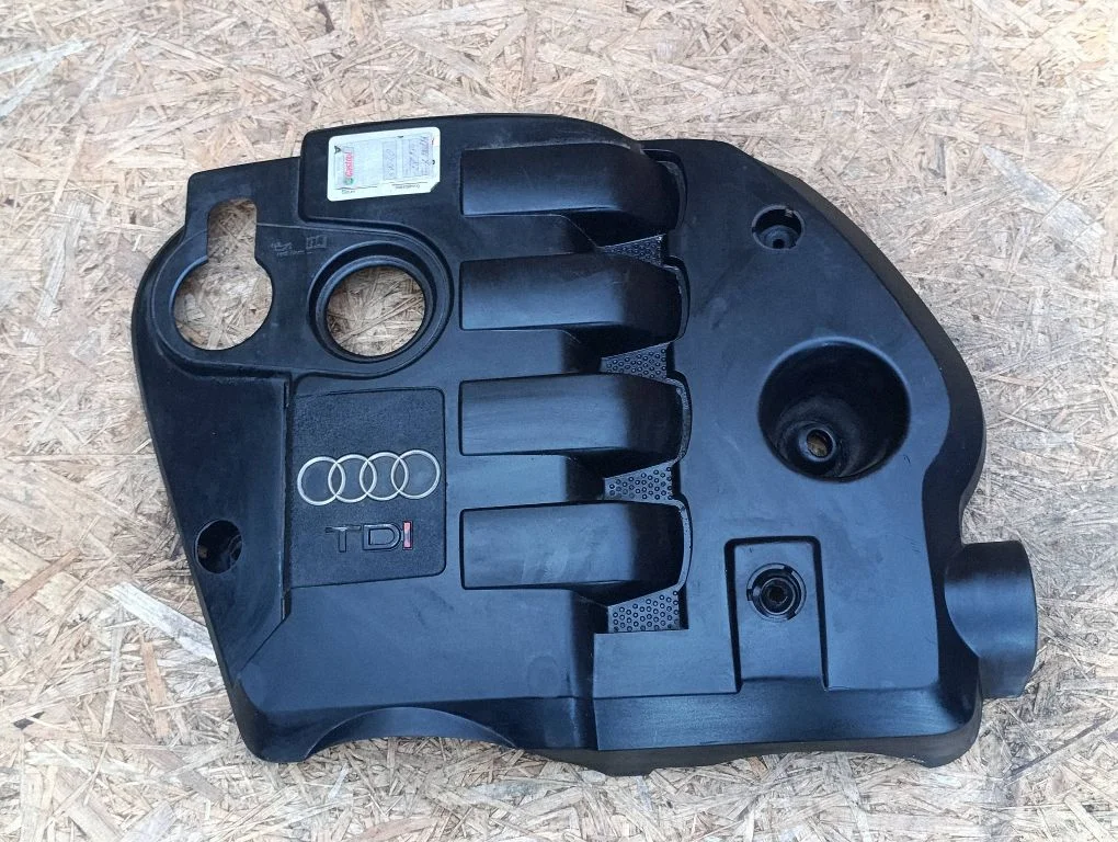 Mootori kate (kaunistus) – Audi A4 S4 B6 8E 8H (2001-2005)