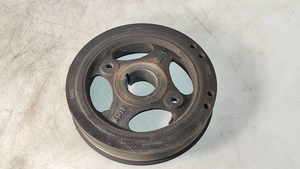 Crankshaft pulley – Toyota Corolla Verso AR10 (2004-2009)