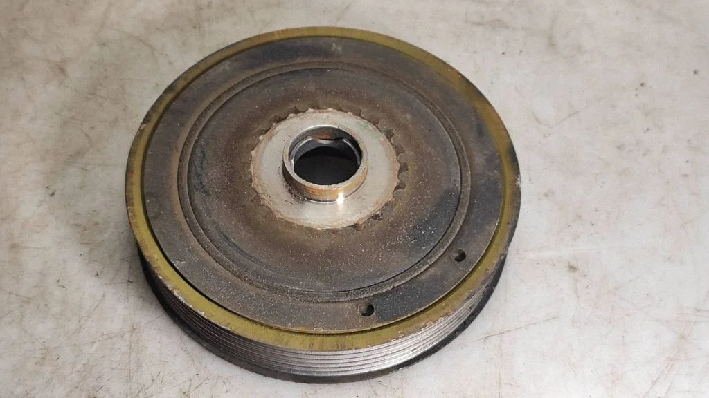 Crankshaft pulley – Renault Megane II (2006-2008)
