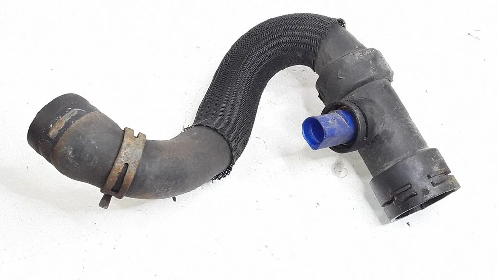 Coolant pipe/hose – Volkswagen Passat B5.5 (2001-2005)