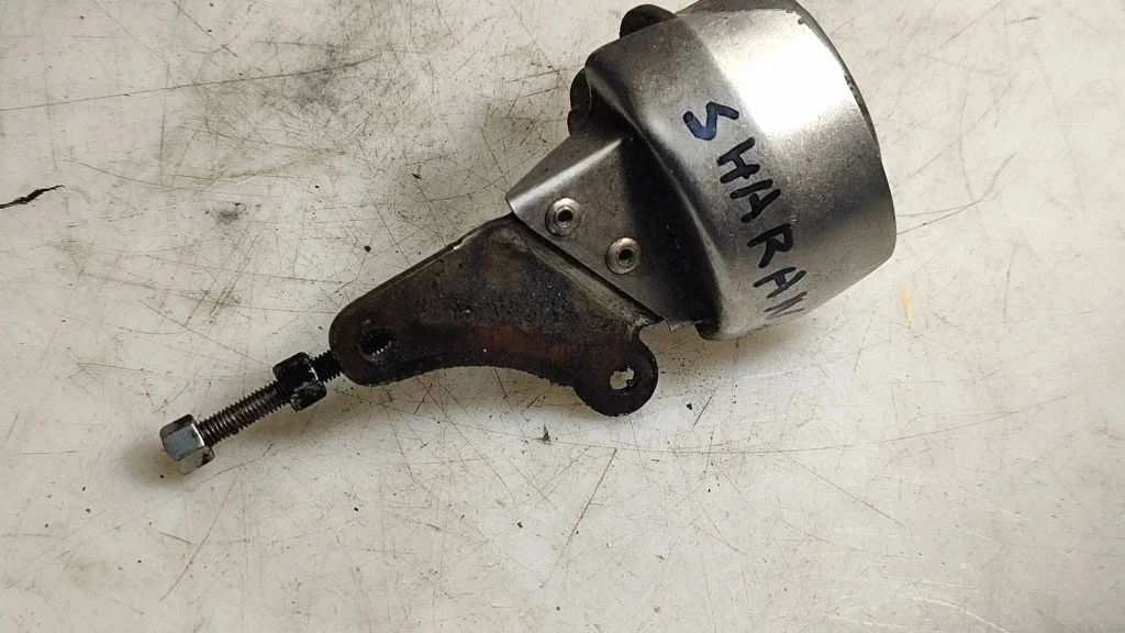 Turbo system vacuum part – Ford Galaxy (1995-2000)