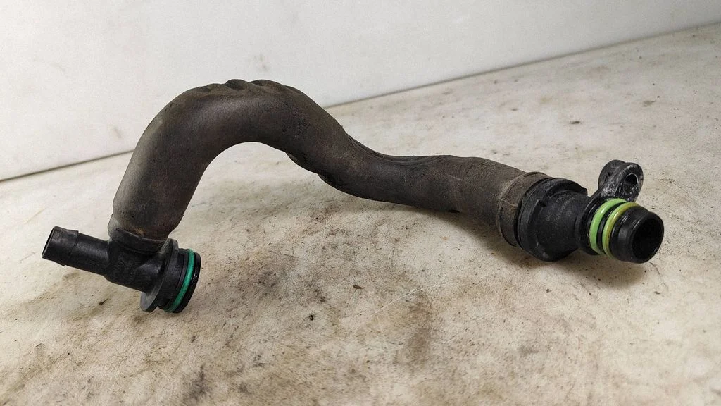 Breather hose/pipe – Skoda Octavia Mk3 (5E) (2013-2019)