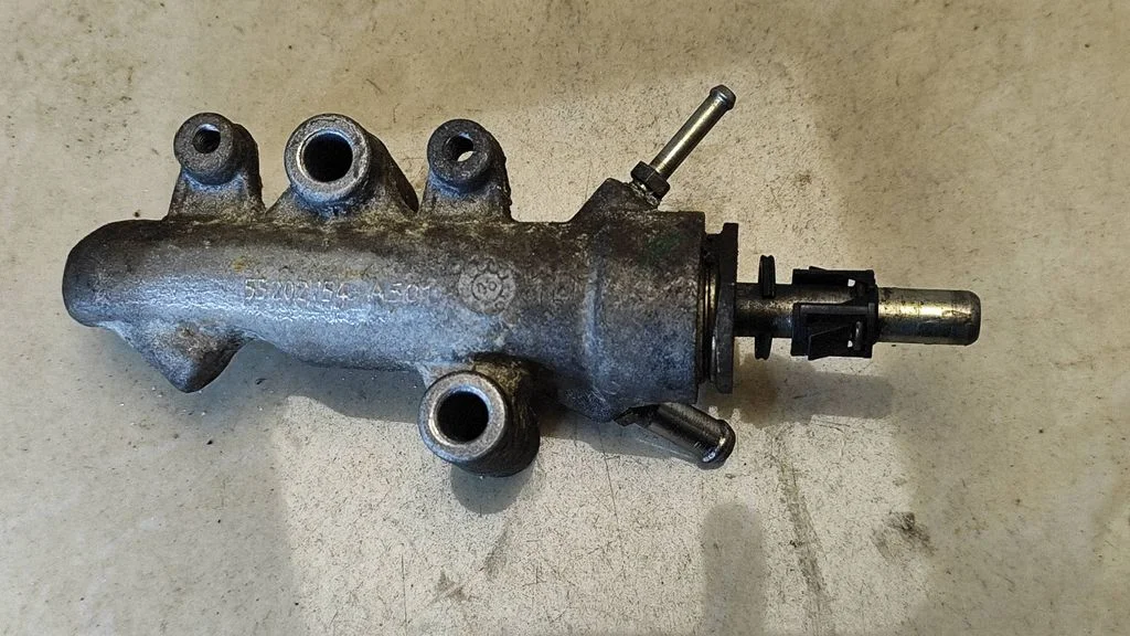 Regulator ciśnienia paliwa – Opel Astra H (2004-2012)