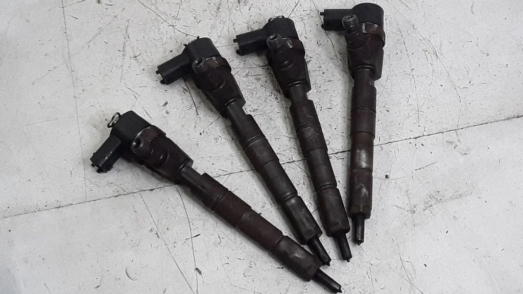 Pihustite (düüside) komplekt – Opel Insignia A (2008-2017)