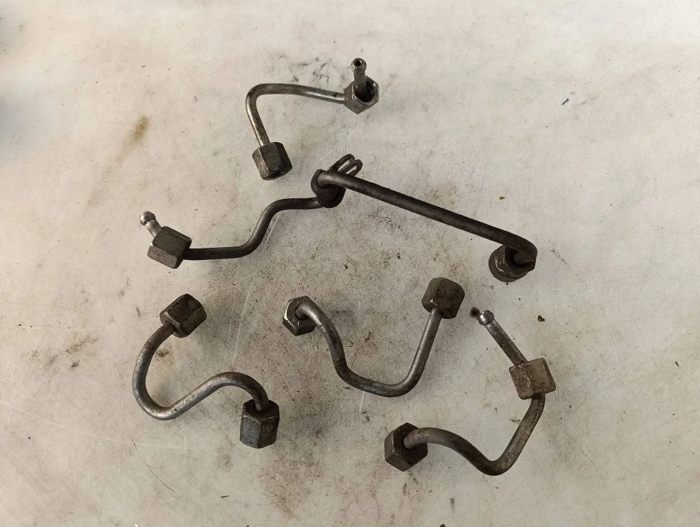 Fuel injector supply line/pipe – Volkswagen Passat CC (2008-2016)
