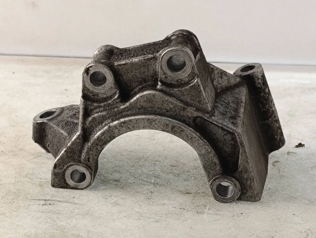 Power steering pump mounting bracket – Audi A4 S4 B7 8E 8H (2005-2008)