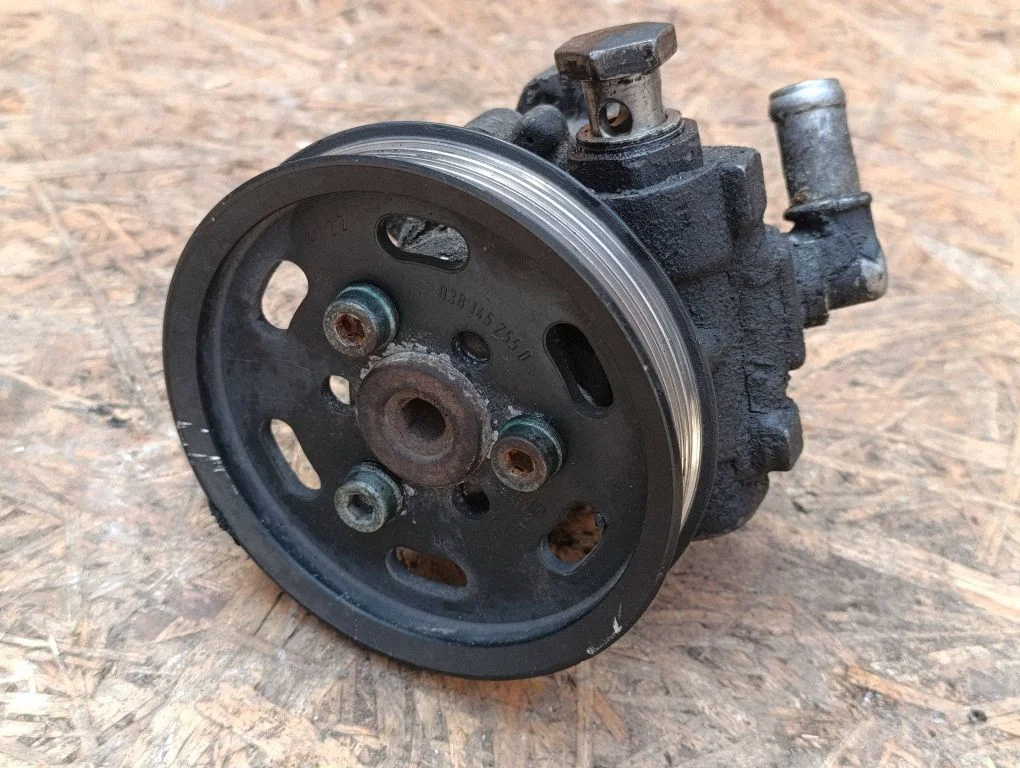 Roolivõimendi pump – Audi A4 S4 B6 8E 8H (2001-2005)