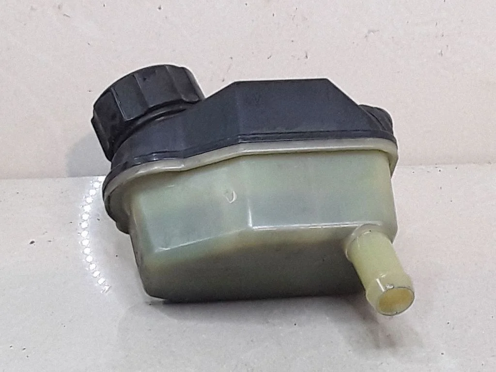 Zbiorniczek płynu wspomagania 4N513531DC